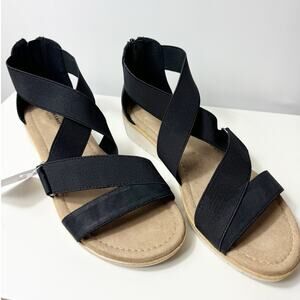 St. Johns Bay Womens Black Strappy Sandal Zipper Back 8.5
